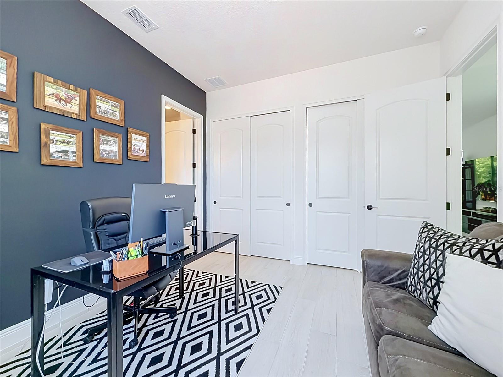 TWIN LAKES PH 8 - Residential Lease