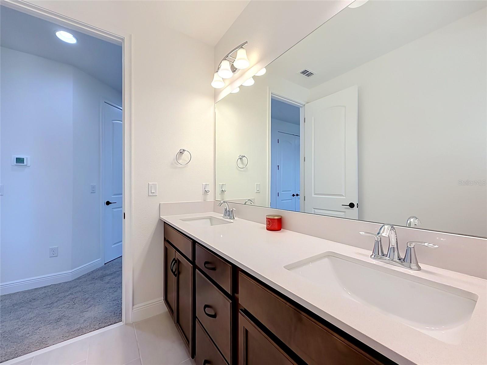 TWIN LAKES PH 8 - Residential Lease