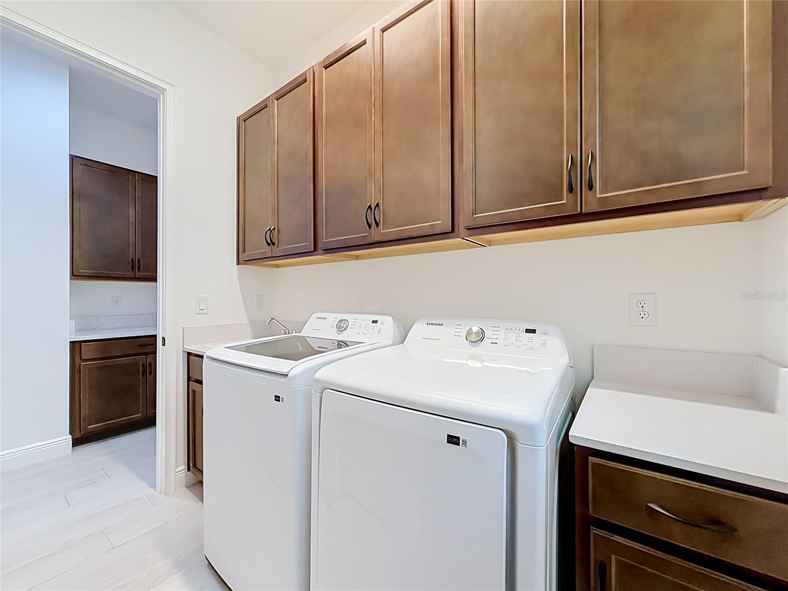 TWIN LAKES PH 8 - Residential Lease