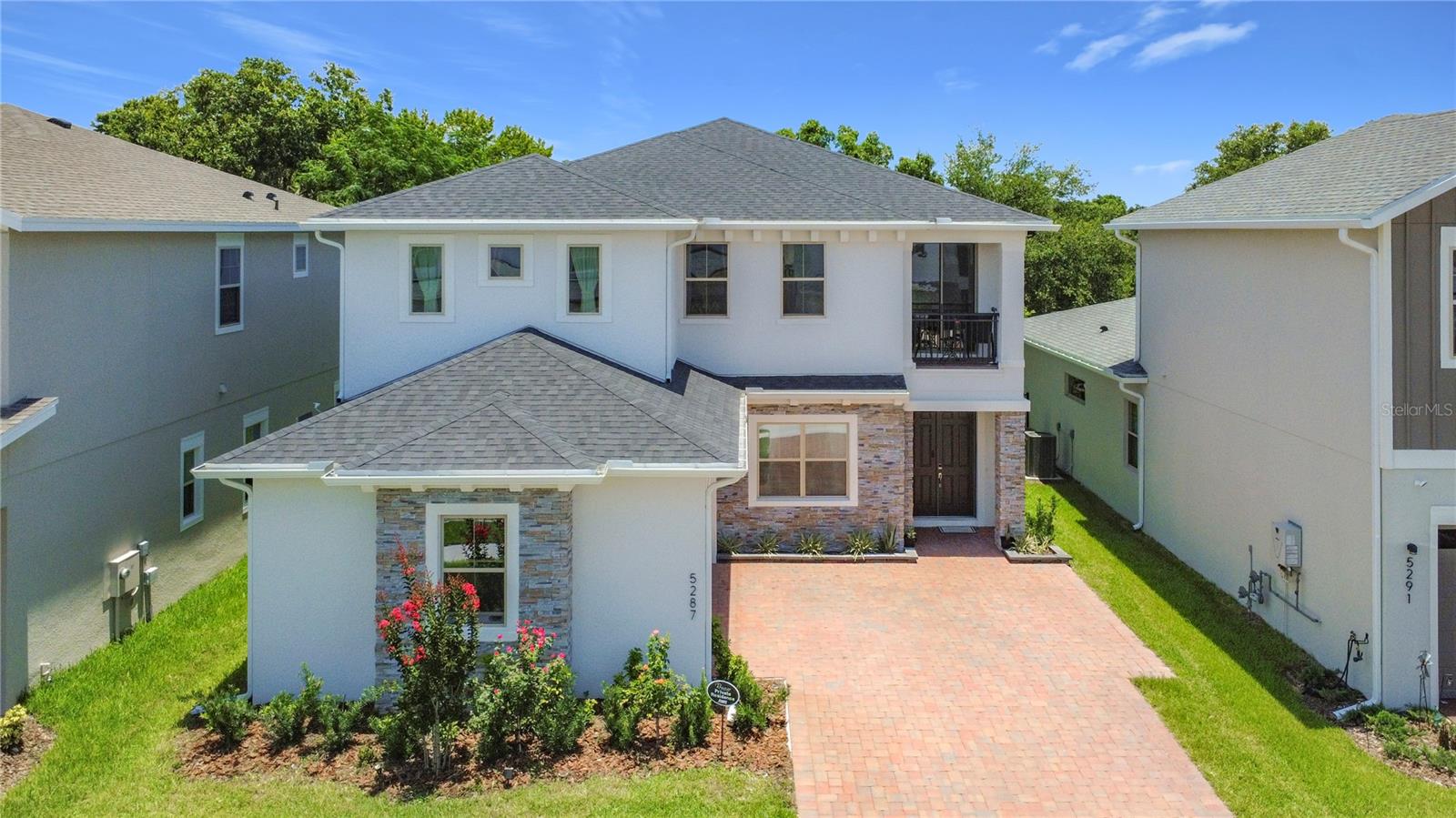 TWIN LAKES PH 8 - Residential Lease