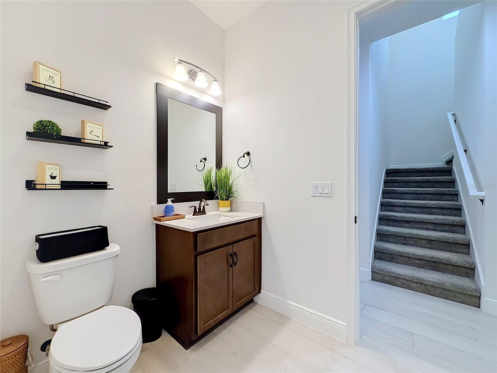 TWIN LAKES PH 8 - Residential Lease