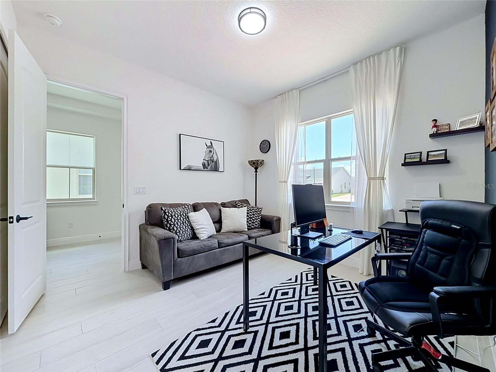 TWIN LAKES PH 8 - Residential Lease