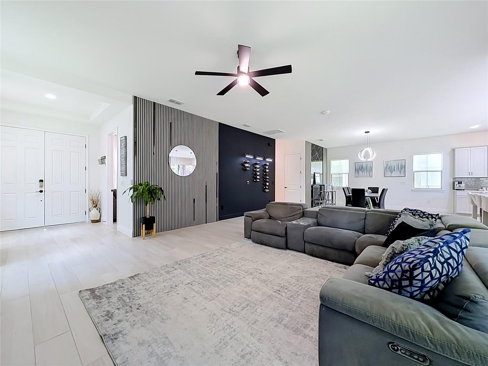 TWIN LAKES PH 8 - Residential Lease