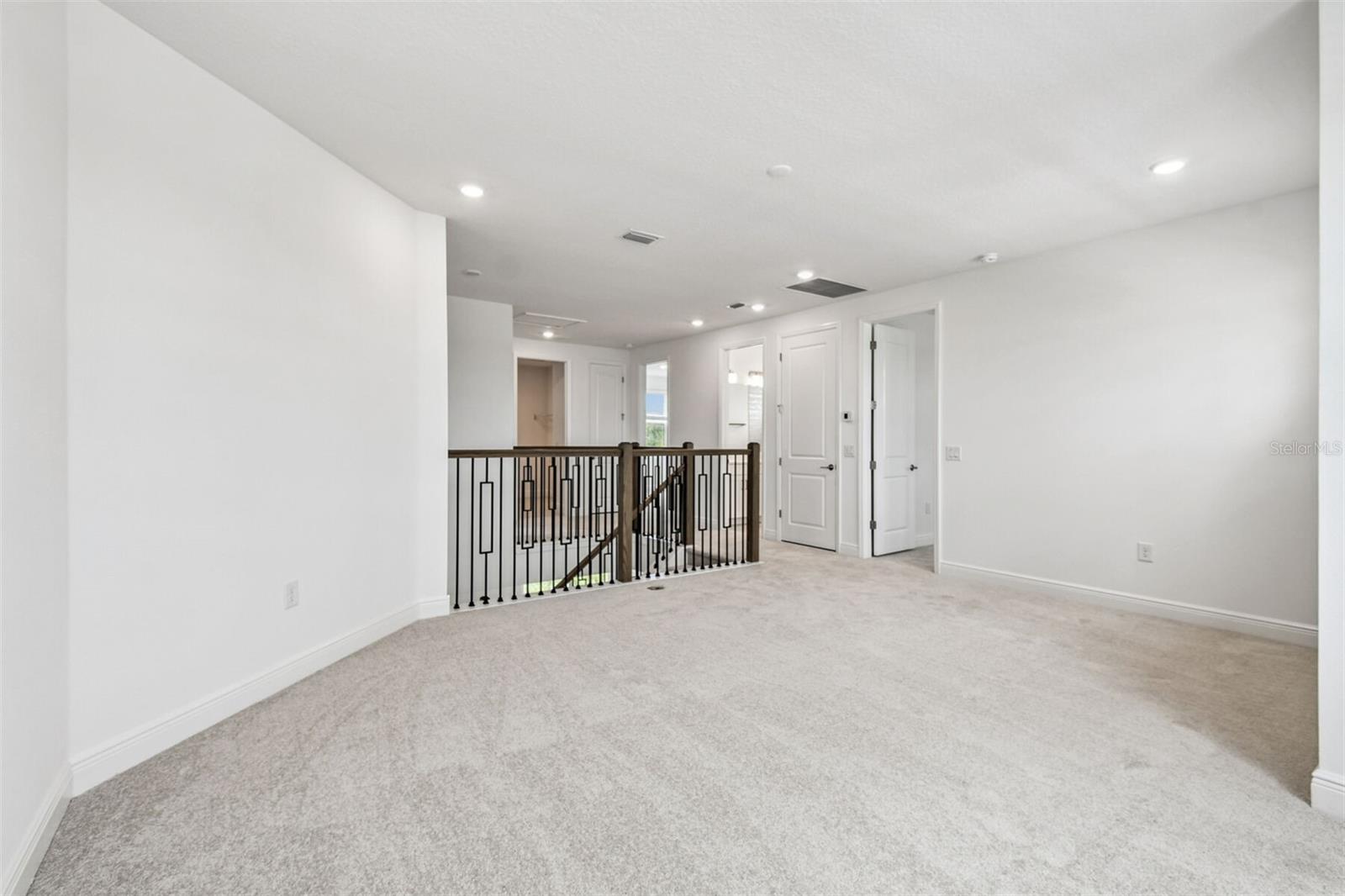 HAWKSTONE - Residential