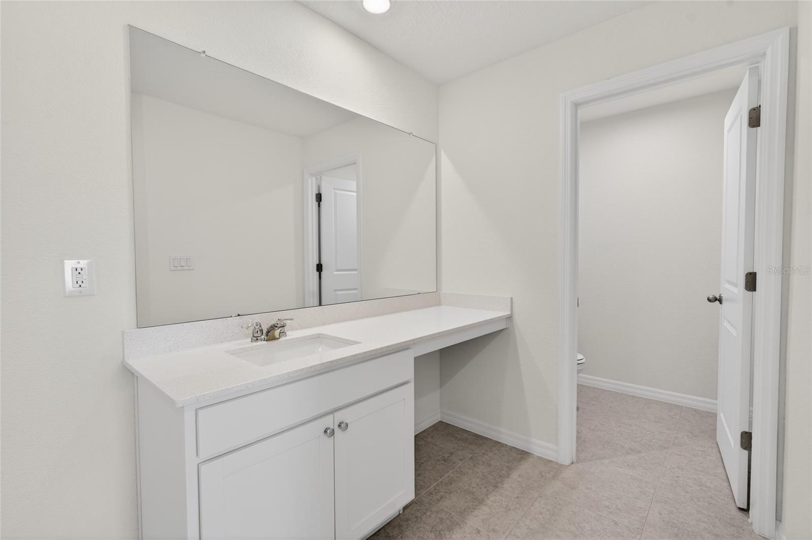 MARION OAKS UNIT 4 - Residential Lease