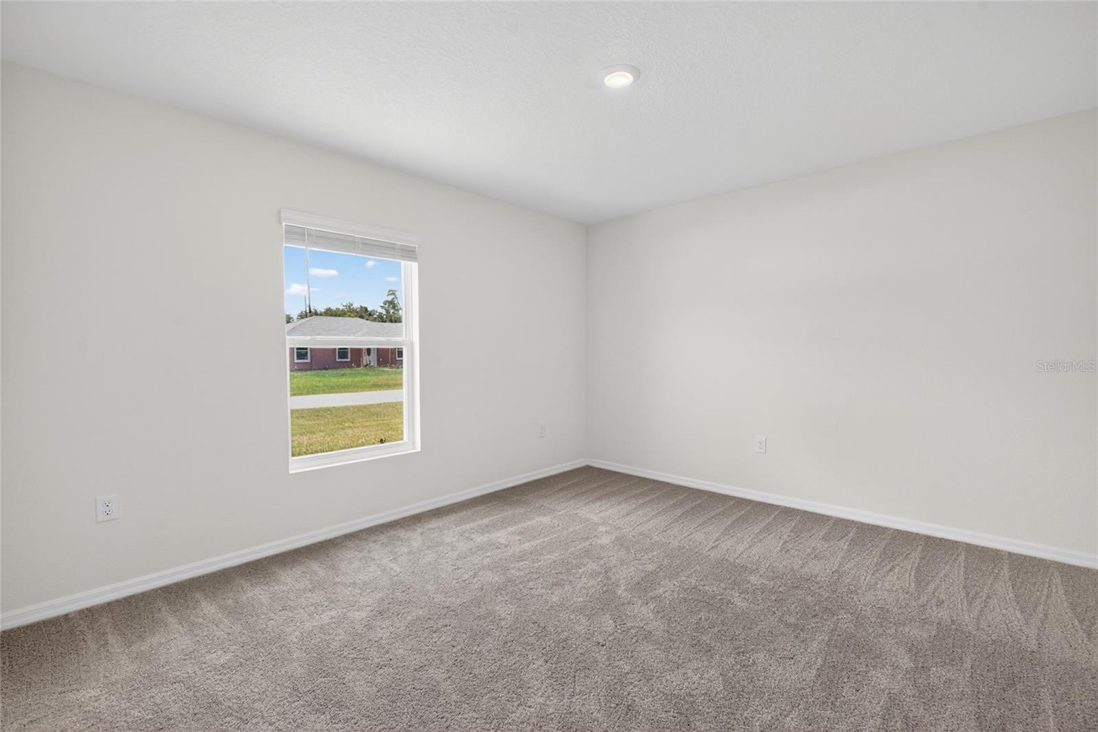 MARION OAKS UNIT 4 - Residential Lease