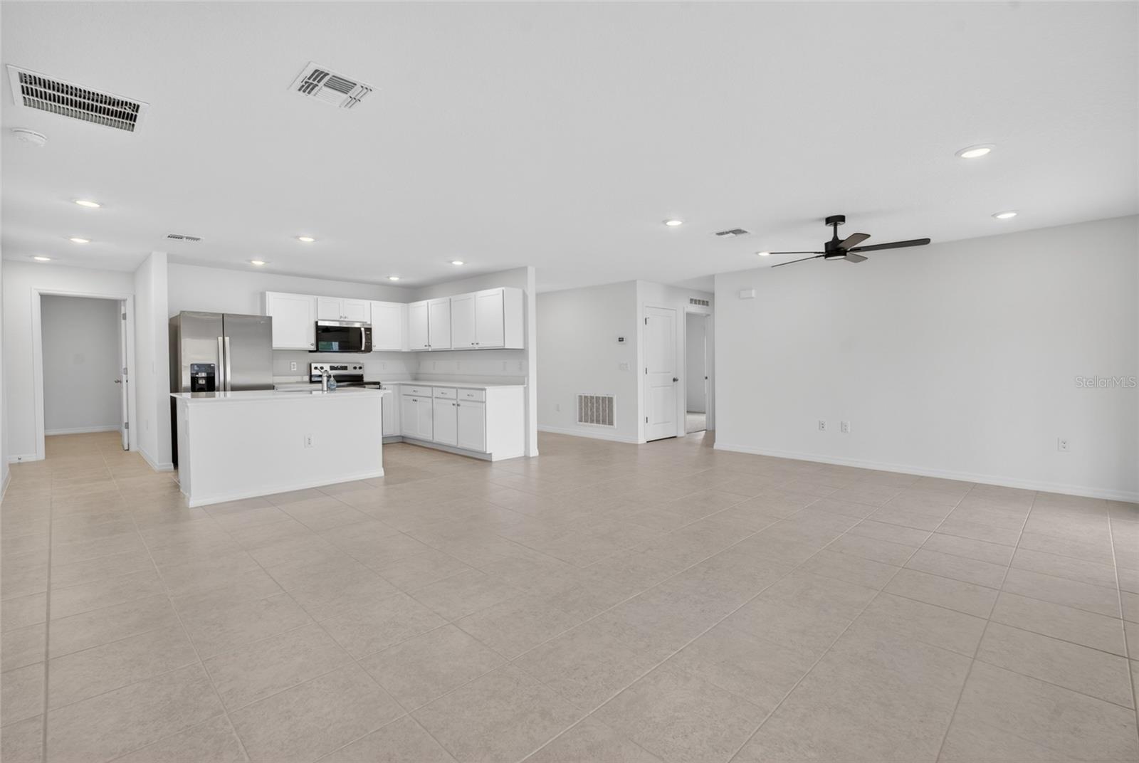 MARION OAKS UNIT 4 - Residential Lease