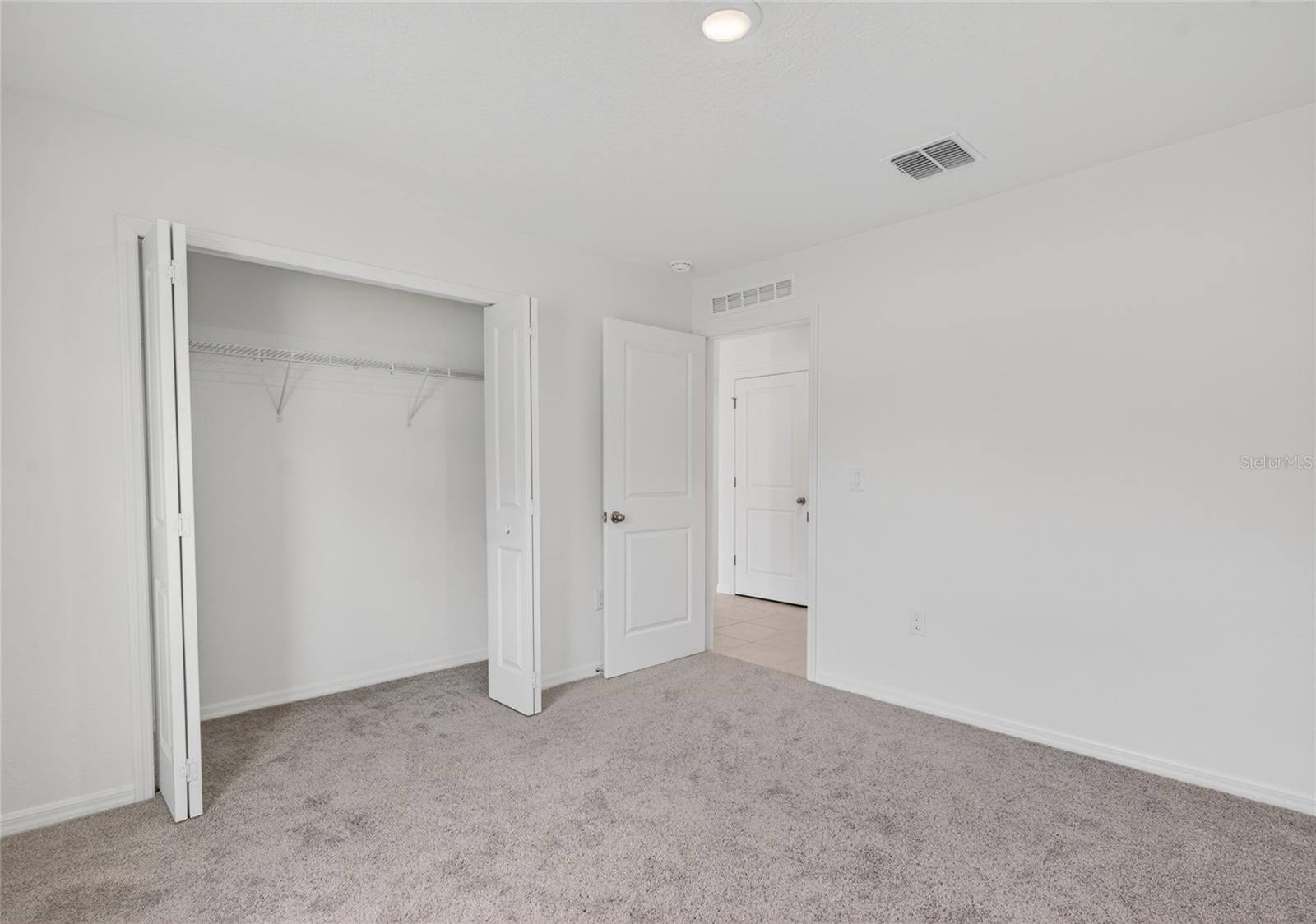 MARION OAKS UNIT 4 - Residential Lease