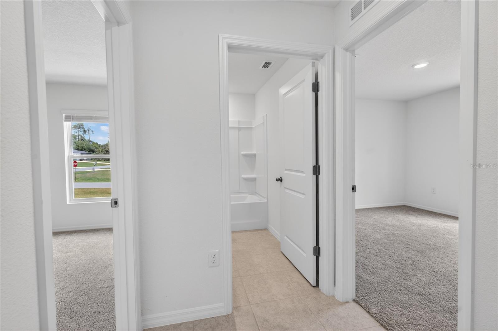 MARION OAKS UNIT 4 - Residential Lease