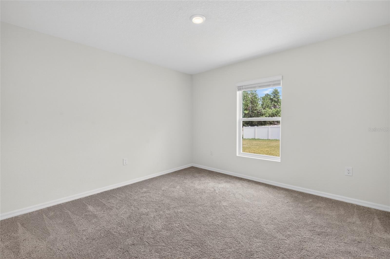 MARION OAKS UNIT 4 - Residential Lease