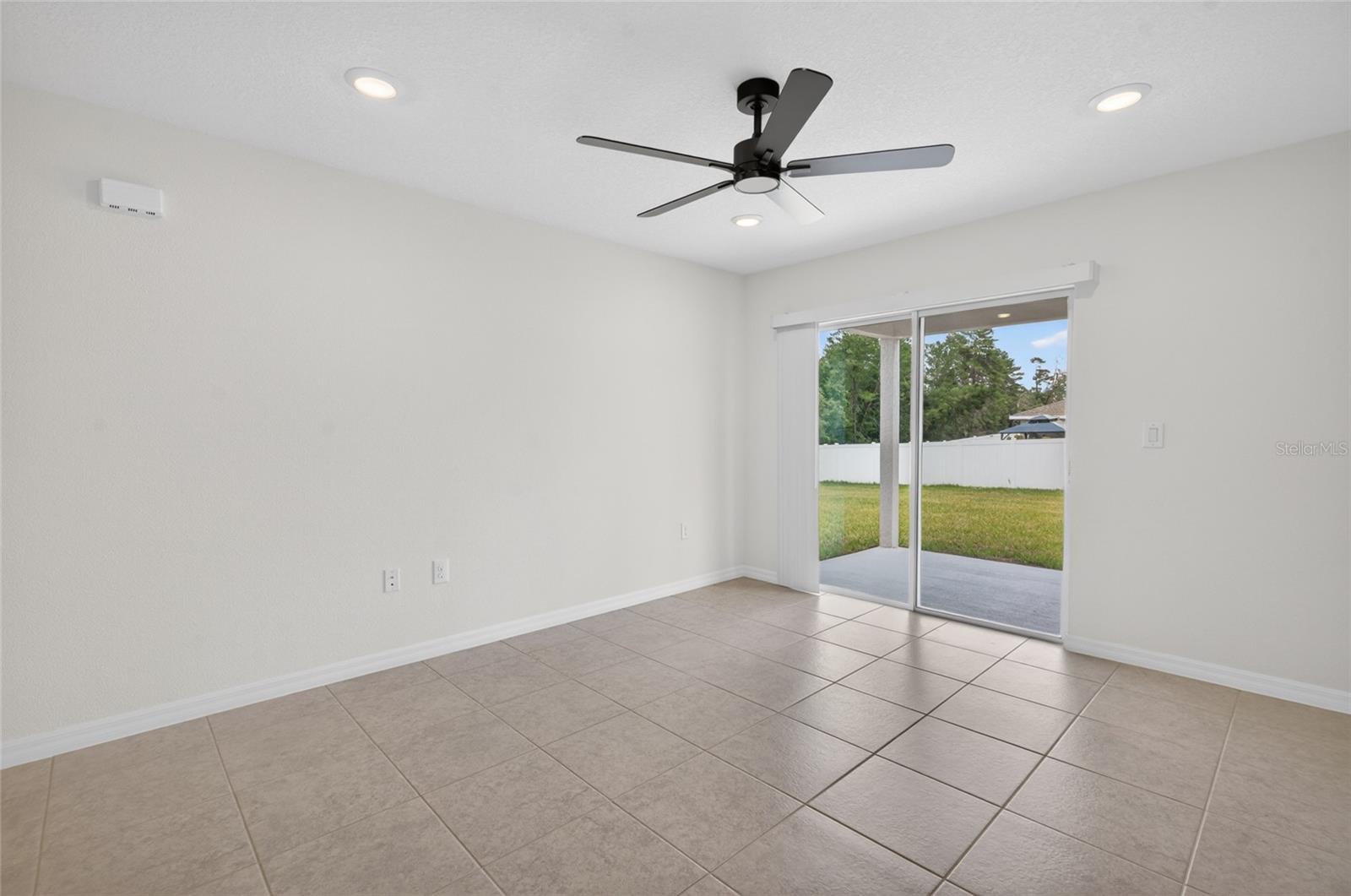 MARION OAKS UNIT 4 - Residential Lease