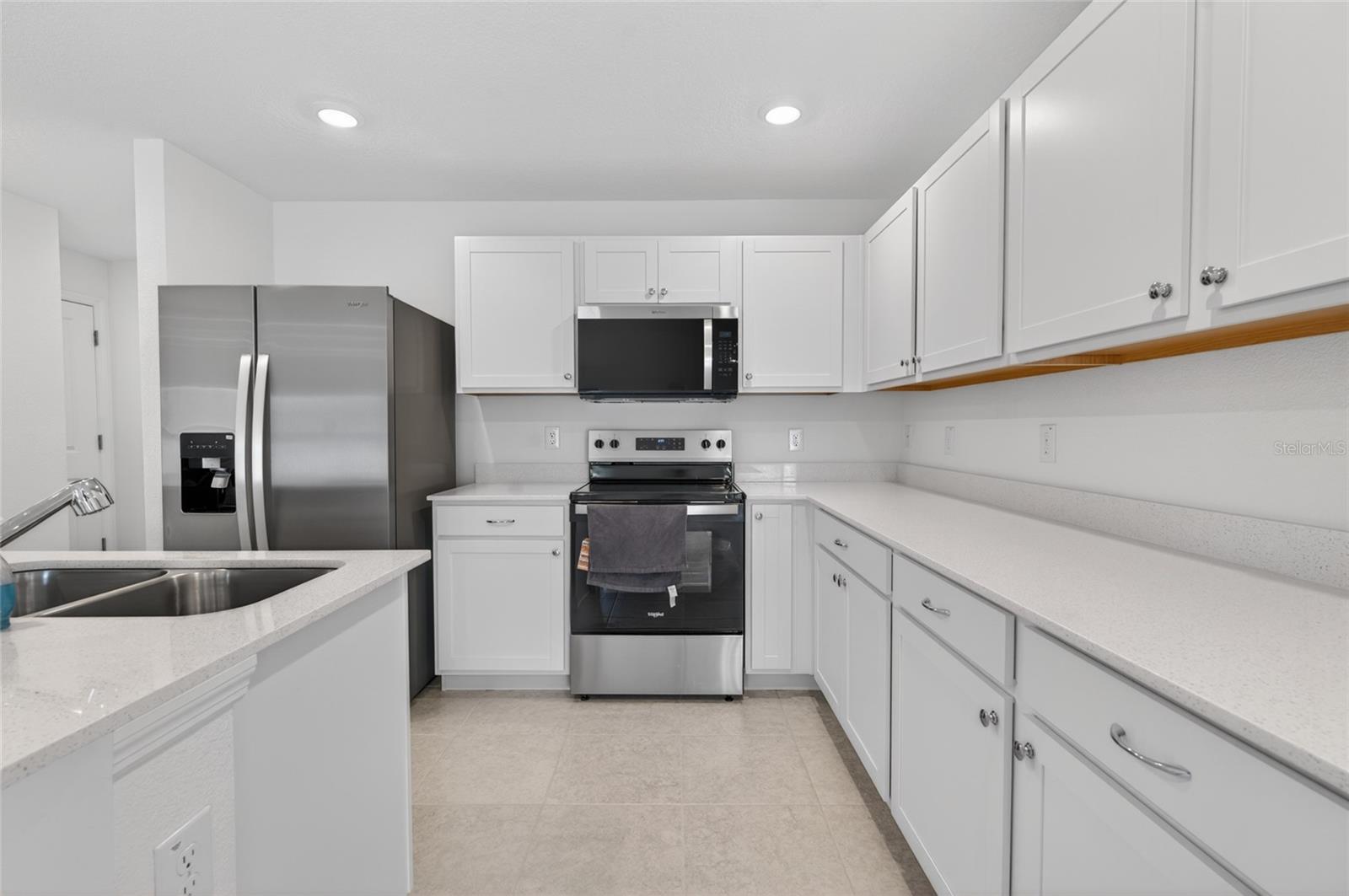 MARION OAKS UNIT 4 - Residential Lease