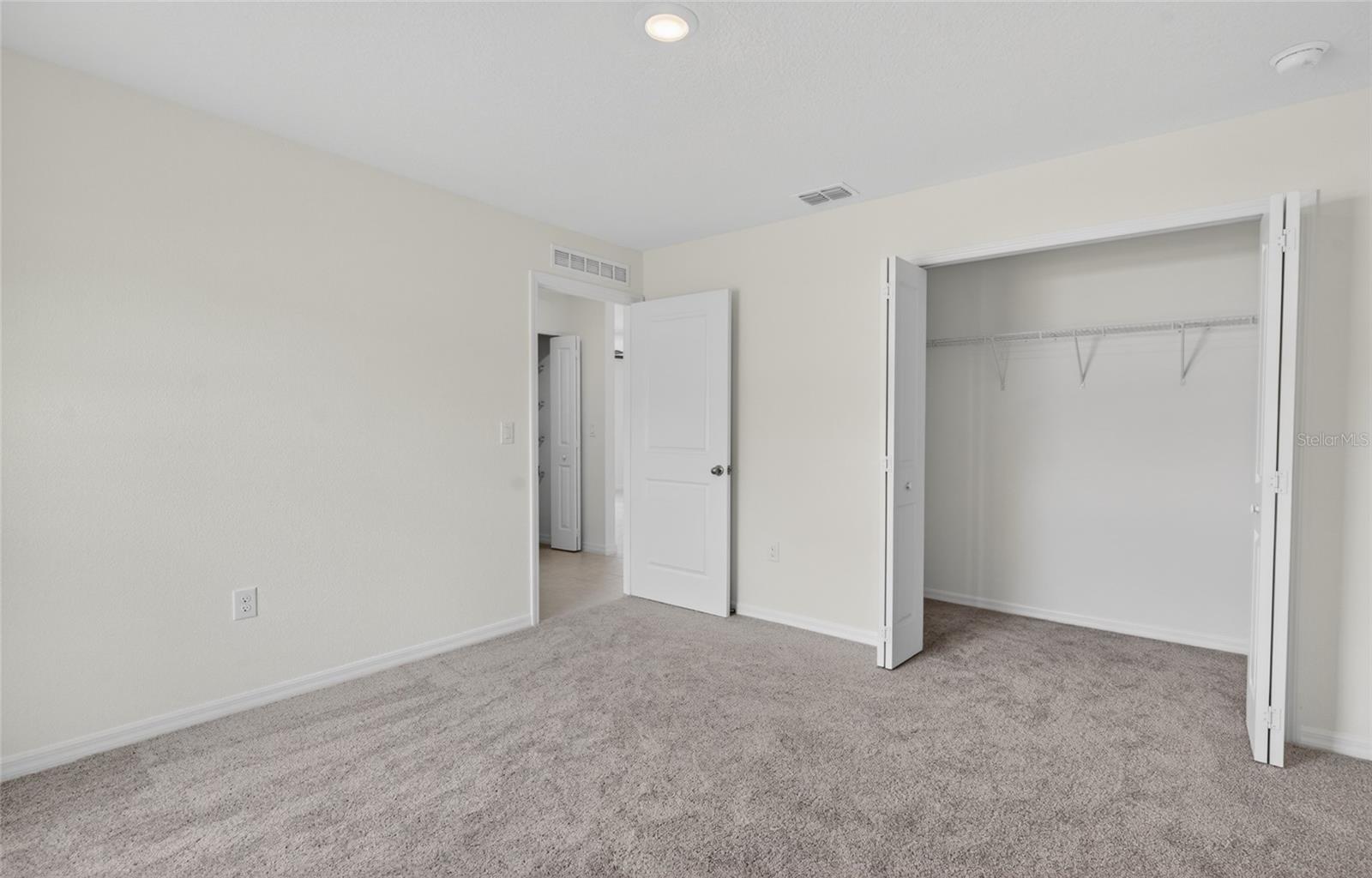 MARION OAKS UNIT 4 - Residential Lease