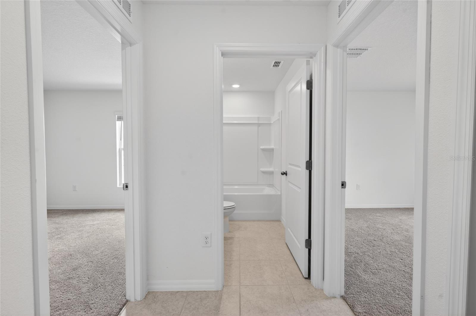 MARION OAKS UNIT 4 - Residential Lease