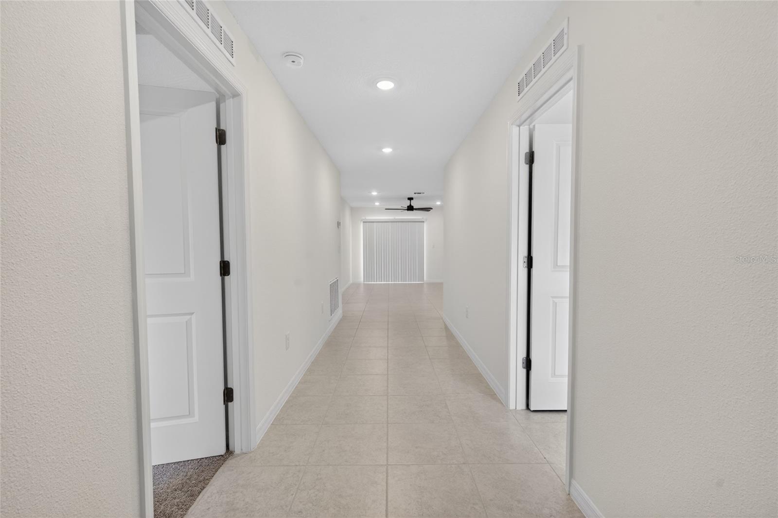 MARION OAKS UNIT 4 - Residential Lease