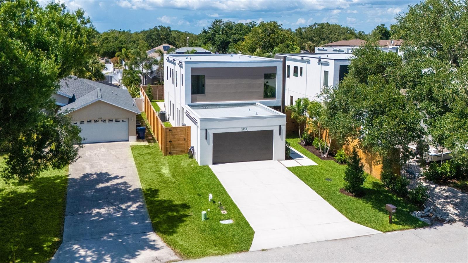 TAMIAMI TERRACE - Residential