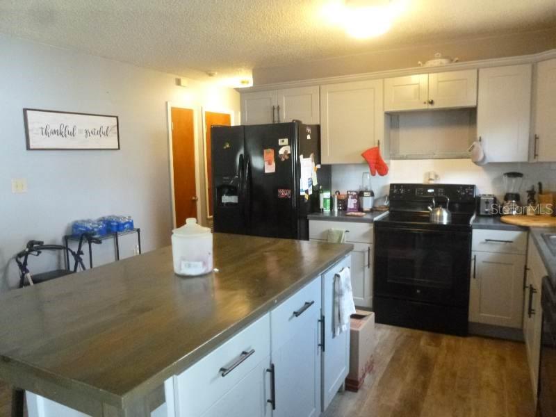 SUN RAY HOMES - Residential