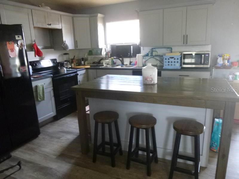 SUN RAY HOMES - Residential