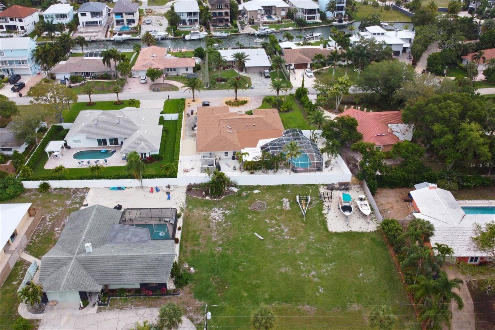 Introducing an exceptional investment opportunity at 0 Southpoint Drive, Sarasota, FL 34231. This prime property's desirable RSF1 zoning presents endless possibilities for residential development. Located in the thriving Sarasota area, this parcel offers an ideal canvas for land and residential investors looking to capitalize on the region's growth and potential. With strategic positioning and abundant potential, this
RSF1 property is poised to become a lucrative addition to any real estate portfolio. Don't miss out on this chance
Sarasota
to shape the future with this outstanding investment opportunity. Use of Boat dock for private boat launching and easy access to Big Pass, and Venice Jetty. Formal marina nearby for indoor storage. Non Deed Restricted neighborhood. 10 ft of elevation and AE flood zone. Private community launch into deep water in inlet gains easy boat access to Intercostal Waterway and Gulf of Mexico.
$250/year dues