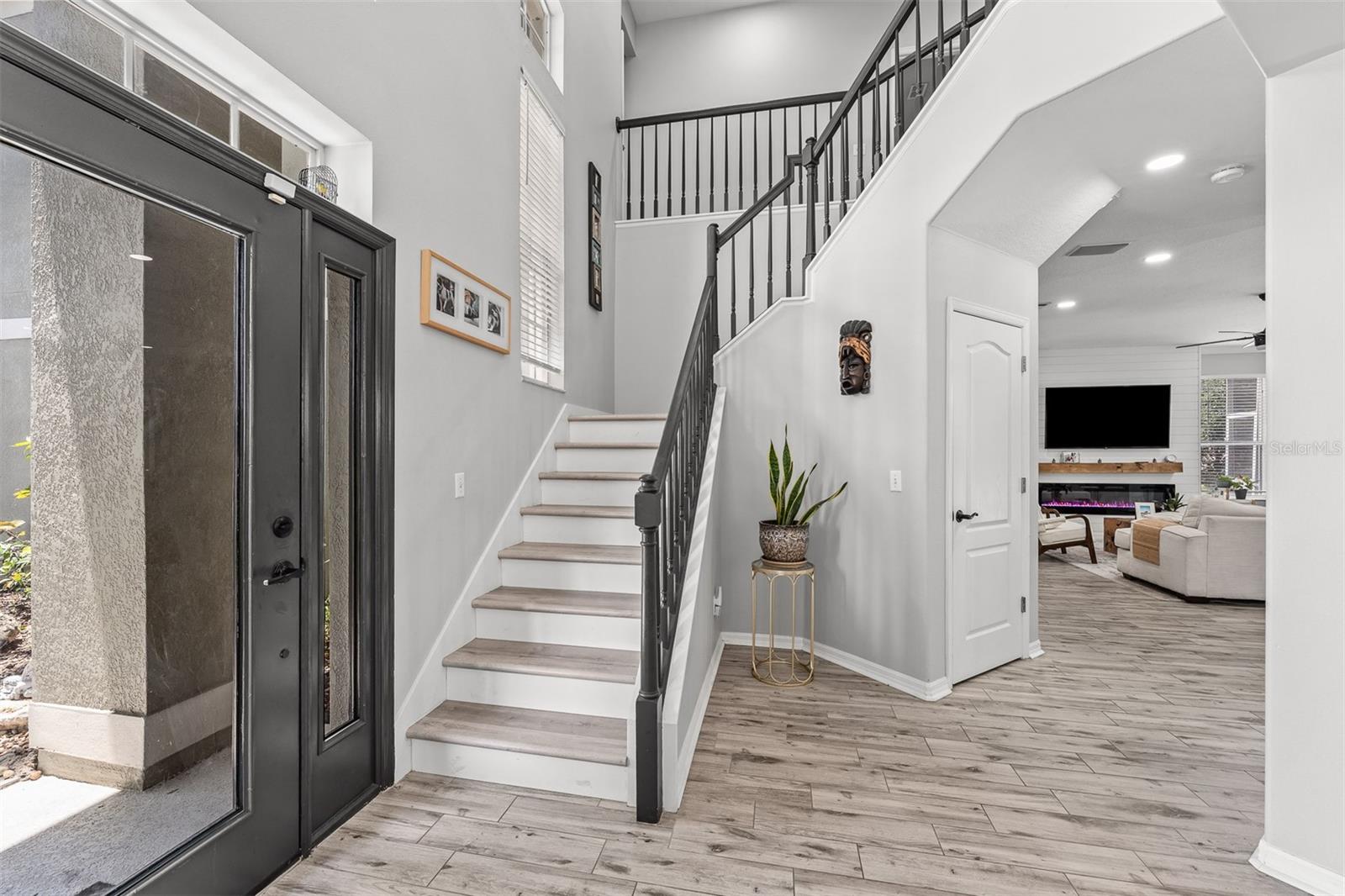 ADMIRAL POINTE - Residential