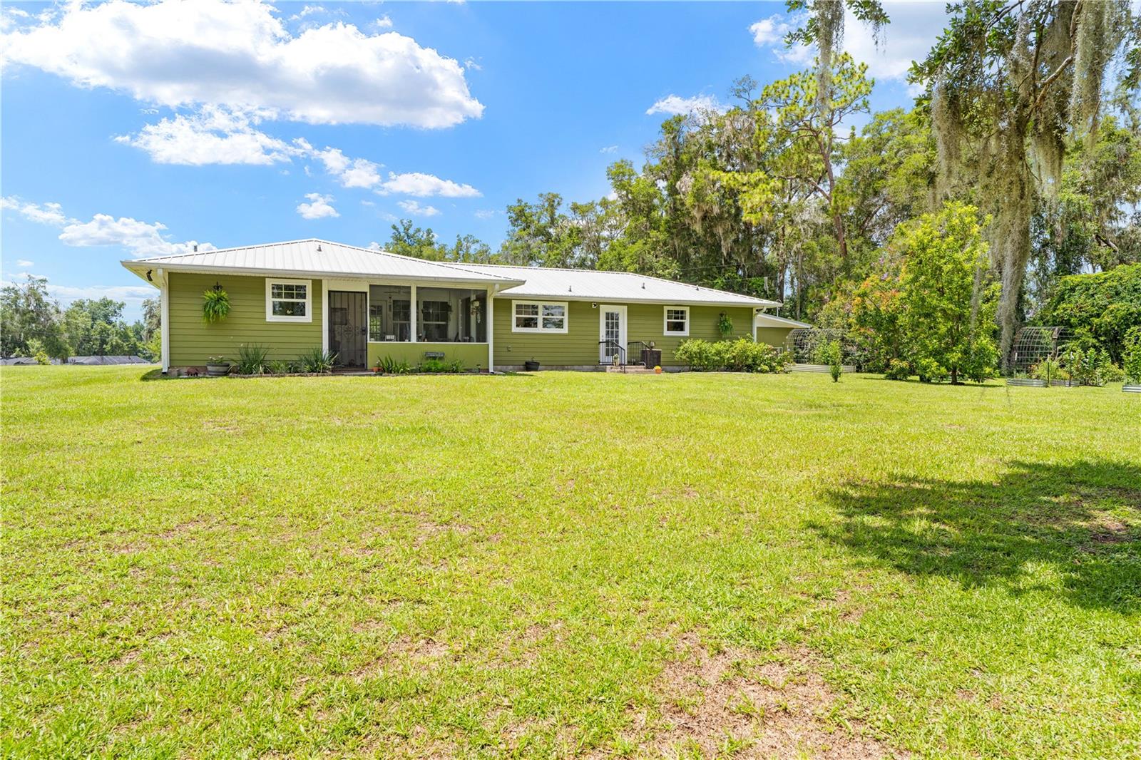 ACREAGE - Residential