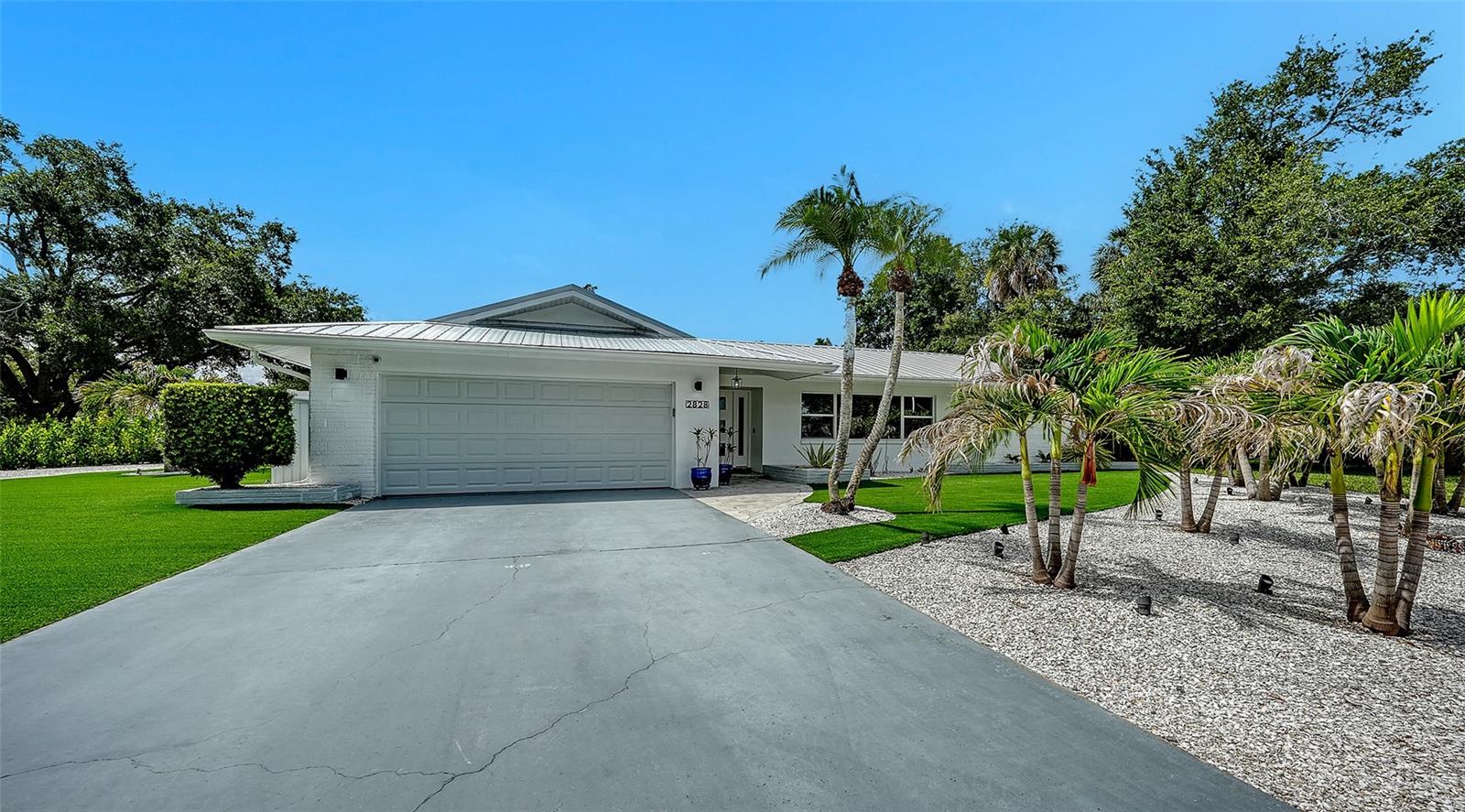 SOUTH GATE - Residential