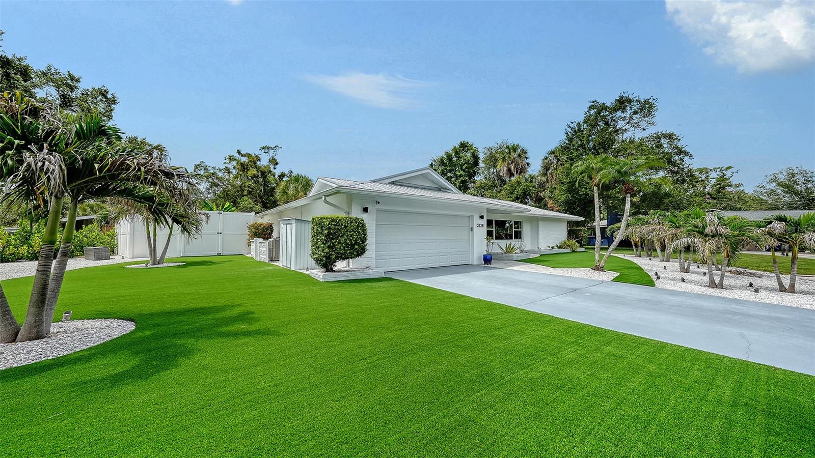 SOUTH GATE - Residential