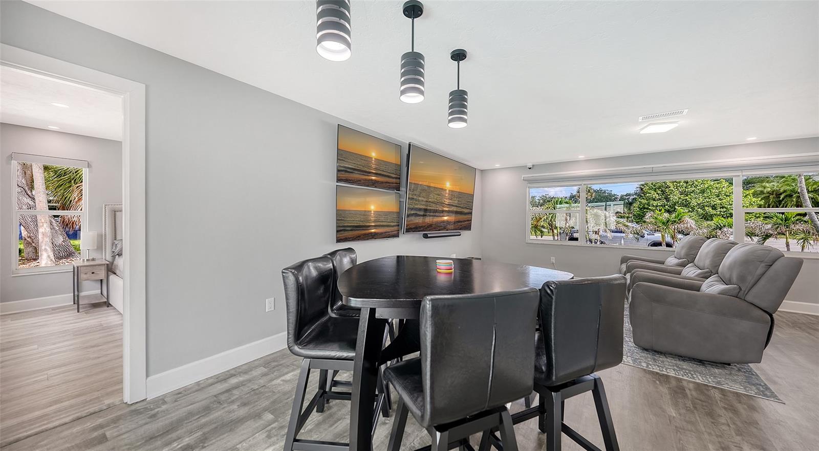 SOUTH GATE - Residential