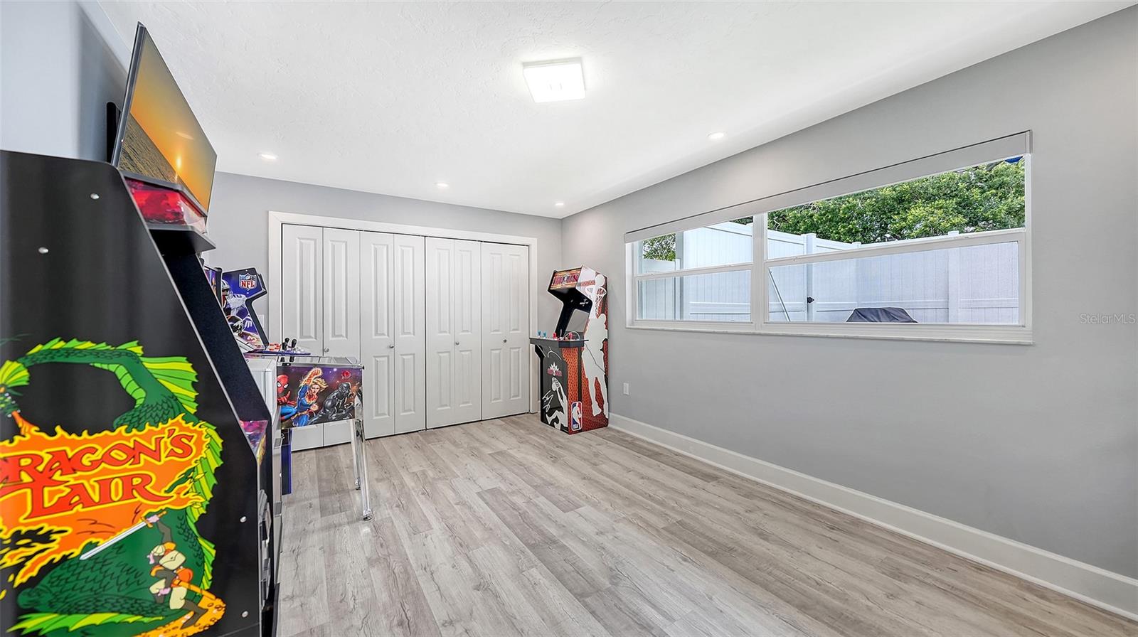 SOUTH GATE - Residential