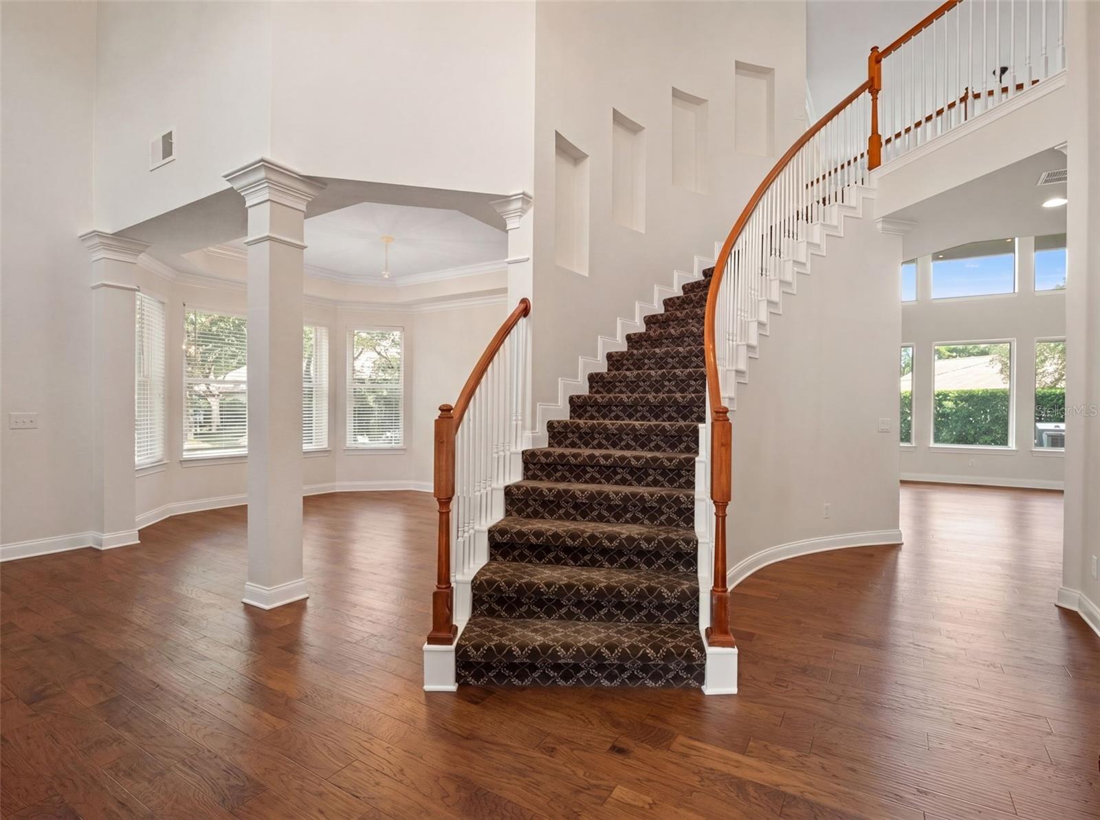 HEATHROW COUNTRY ESTATE - Residential