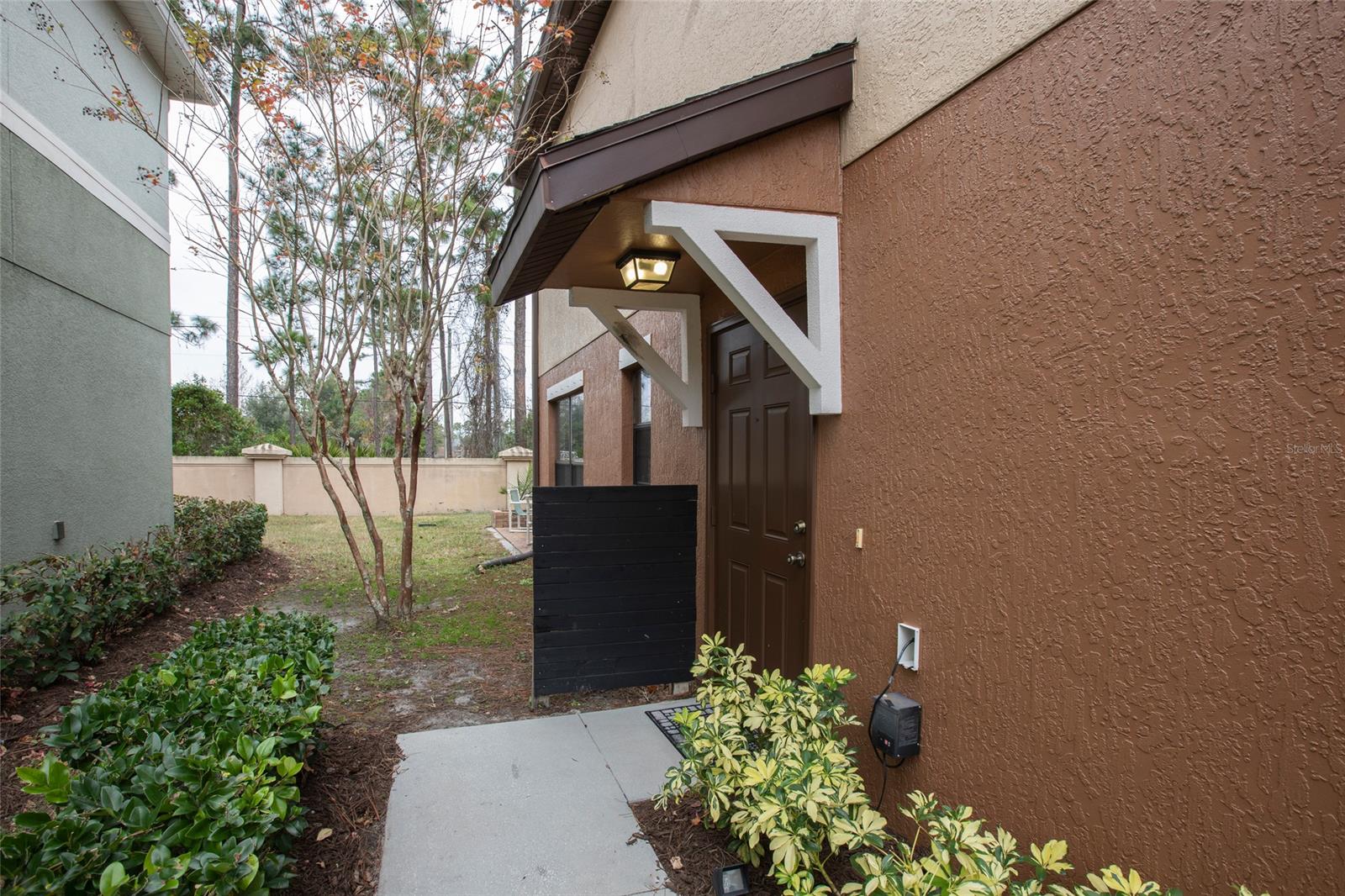 Tuscany Twnhms Ph 01 - Residential Lease