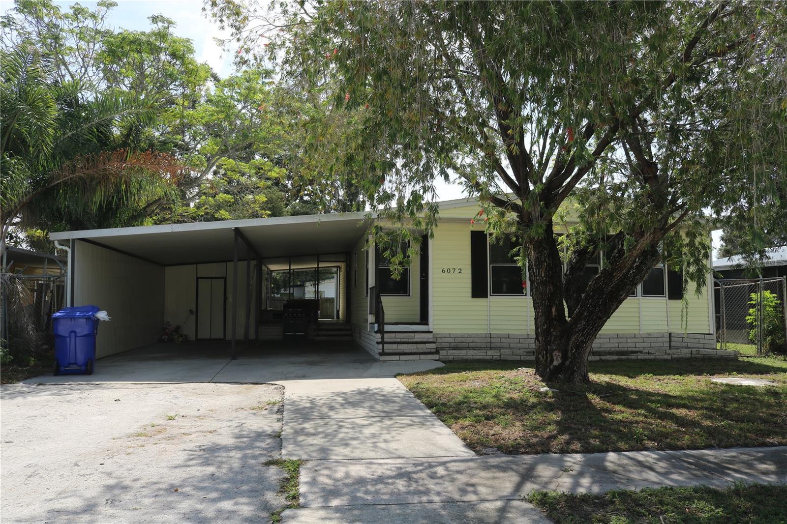 Home Sweet Home! Don't miss this beautiful 3 bedroom 2 bath Manufactured home with its OWN lot nestled in the beautiful community of high point in Pinellas County. This home has it all! Open floor plan with tons of natural light, enjoy the amazing chef kitchen with shaker cabinets, granite countertops & stainless steel appliances. Enjoy self care with its updated mini bar! Check out the owners suite with its en-suite bathroom that also boast of granite countertop, & Skylight!
Relax outside on the covered porch, enjoying a BBQ entertaining family to have that true Floridian
lifestyle. Give this home more love to enjoy its all star potential. Community pool & low HOA!
Schedule your Showing today!