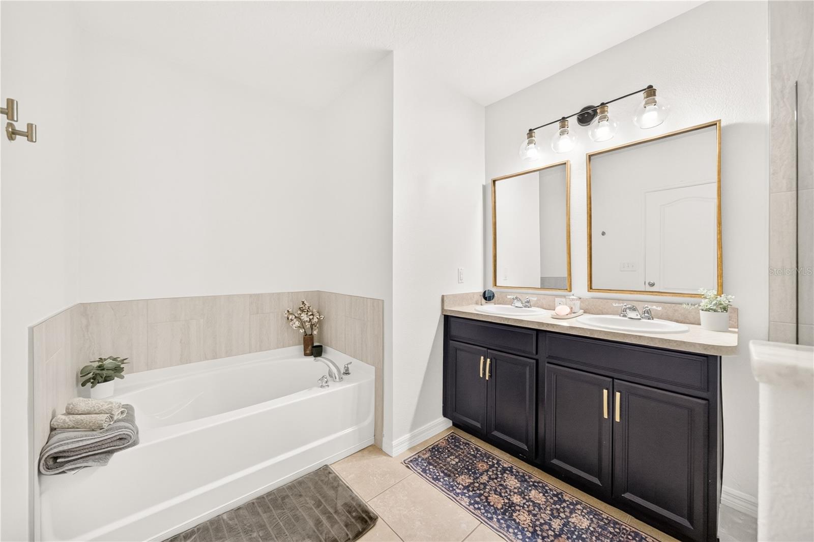 EAGLE POINTE PH I - Residential
