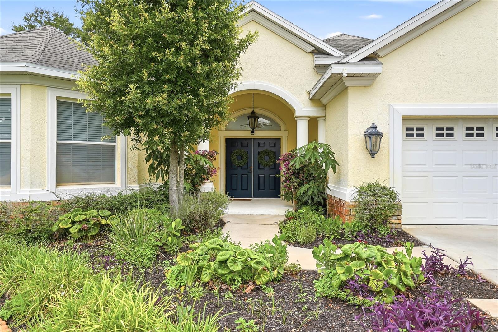 LINCOLNWOOD ESTATES - Residential