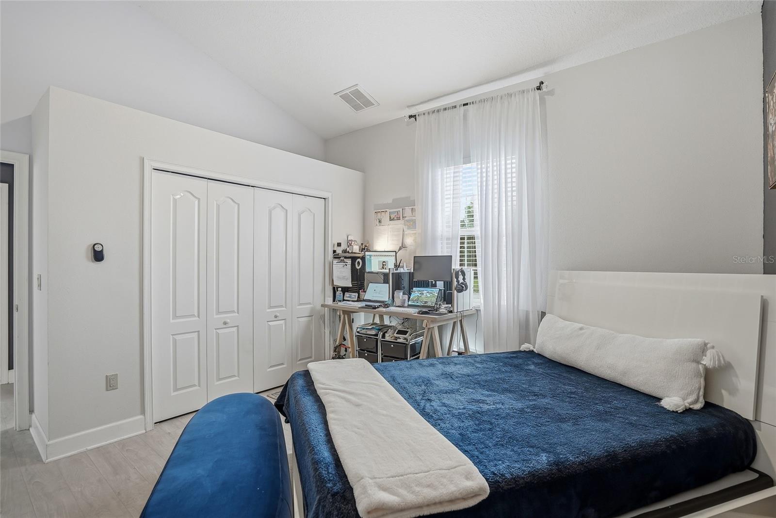 LINCOLNWOOD ESTATES - Residential
