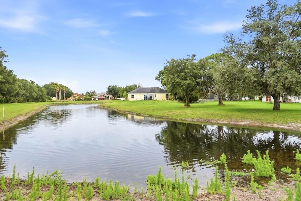 LINCOLNWOOD ESTATES - Residential