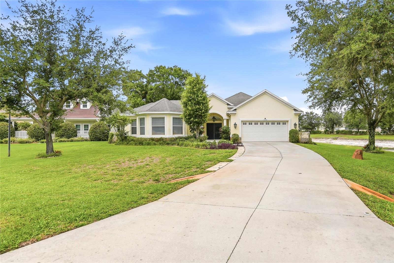 LINCOLNWOOD ESTATES - Residential