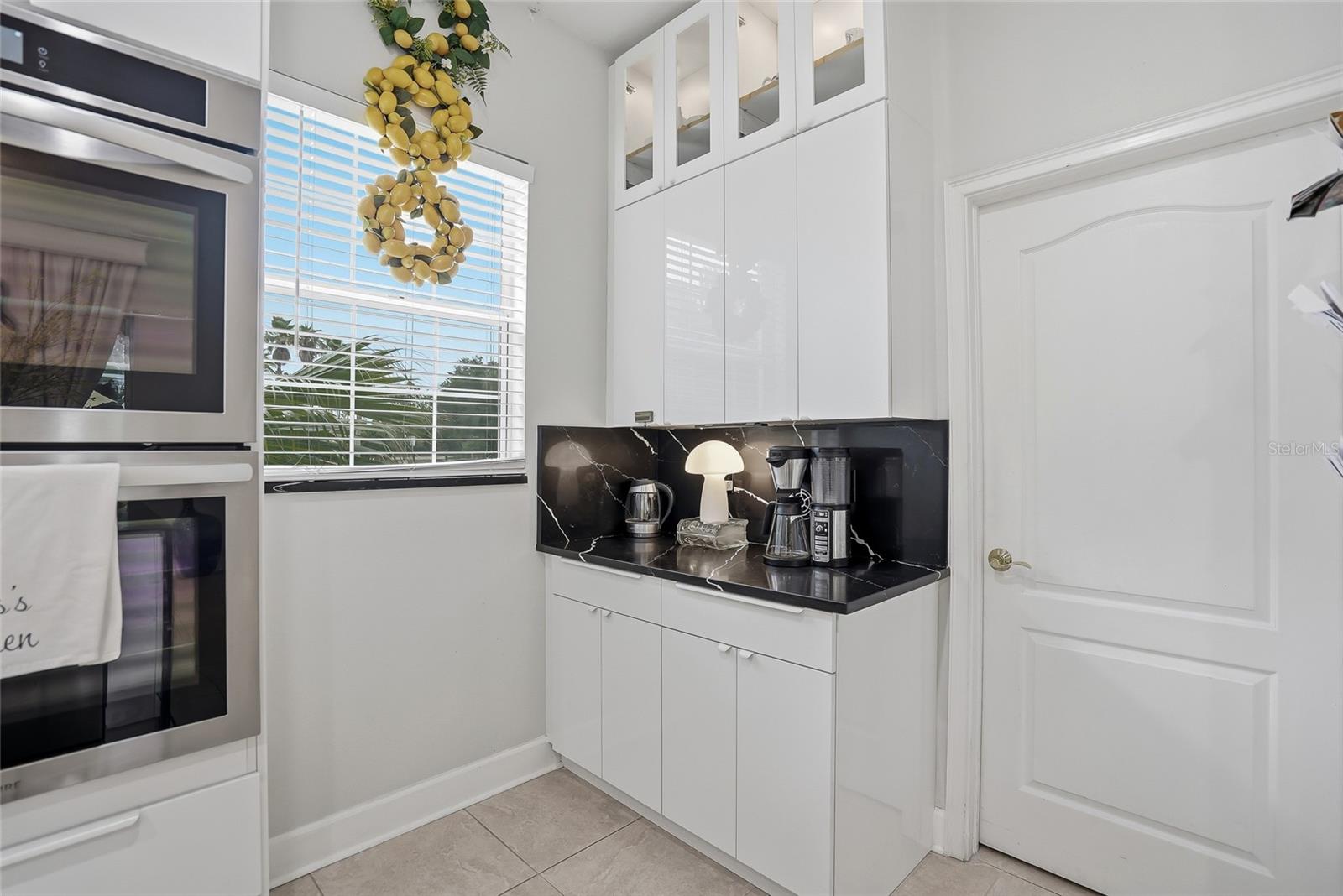 LINCOLNWOOD ESTATES - Residential