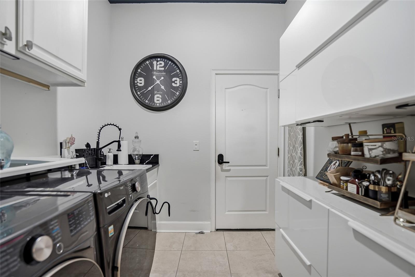 LINCOLNWOOD ESTATES - Residential