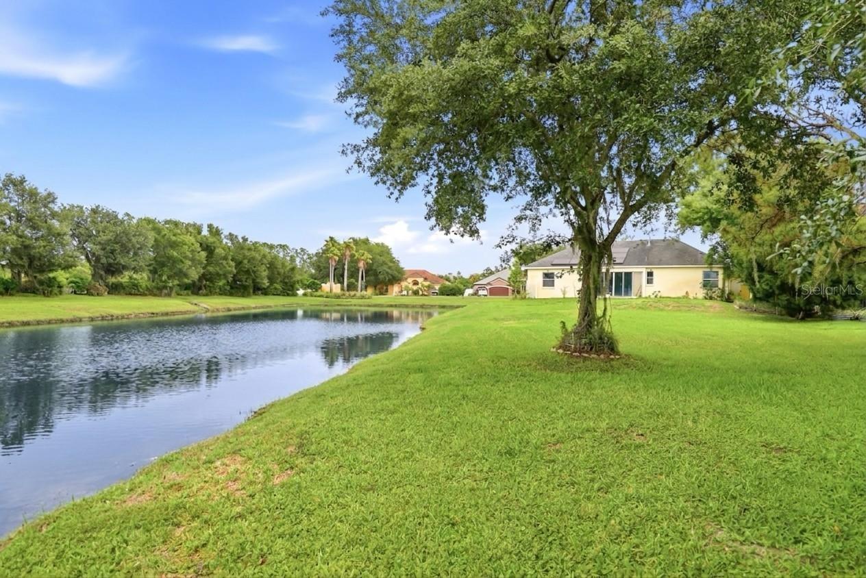 LINCOLNWOOD ESTATES - Residential