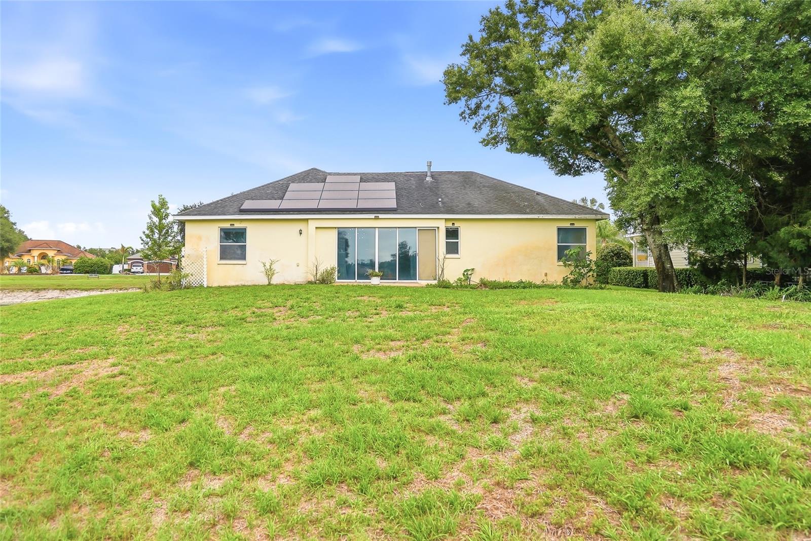 LINCOLNWOOD ESTATES - Residential