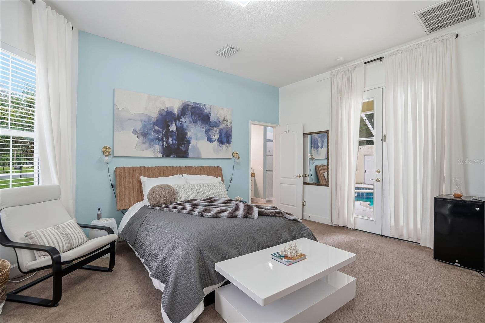 LINCOLNWOOD ESTATES - Residential