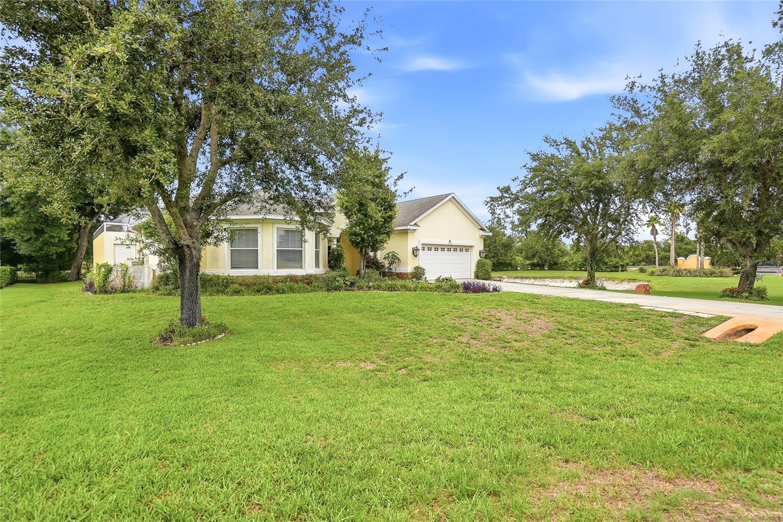 LINCOLNWOOD ESTATES - Residential