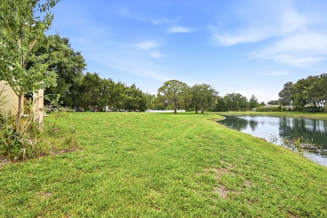 LINCOLNWOOD ESTATES - Residential