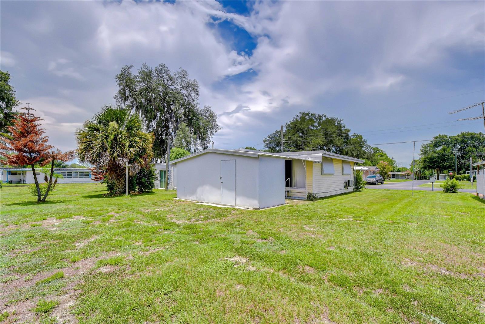 TROPICAL MOBILE PARK - Residential