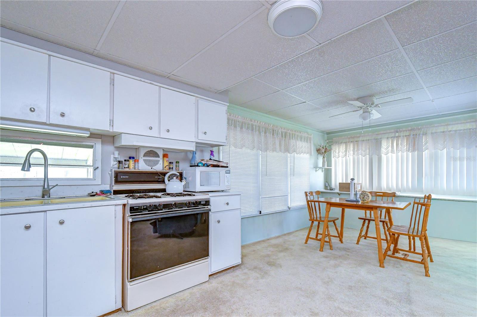 TROPICAL MOBILE PARK - Residential