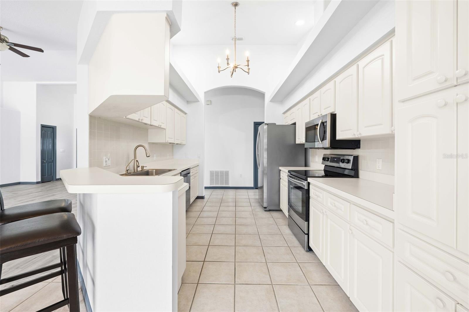 PRISTINE PLACE PH 2 - Residential