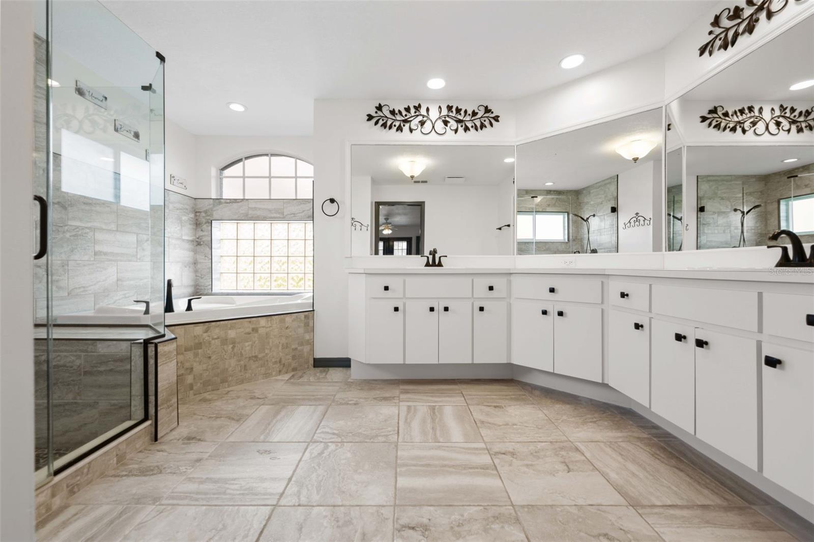 PRISTINE PLACE PH 2 - Residential
