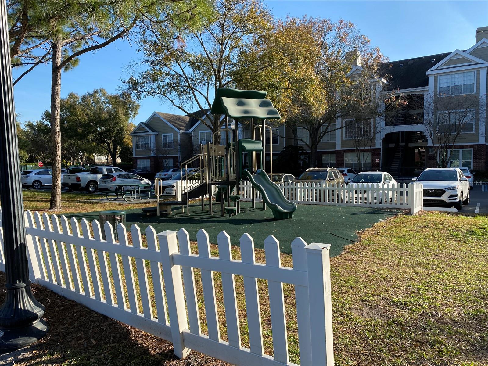 PLANTATION PARK PRIVATE RESIDENCE - Residential