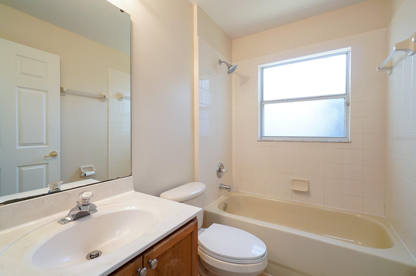 FALCON TRACE - Residential Lease